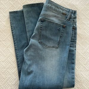 DL 1961 Instasculpt cropped